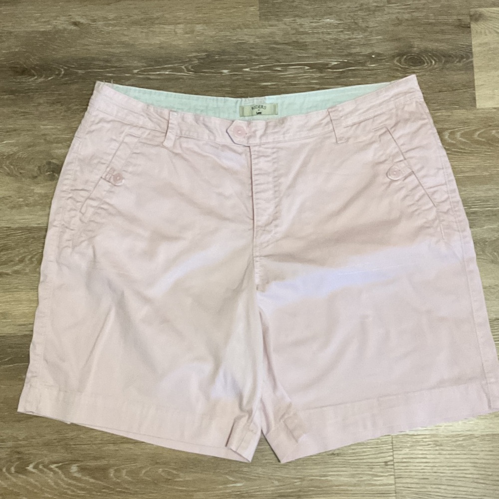 Riders by Lee Light Pink Women's Bermudas